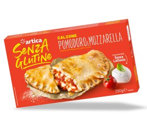 Calzone with tomato and mozzarella – Artica Gluten-Free
